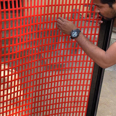 2.5mm PU CoatedTufflex Screen Mining Panel Dengan 5mm Aperture Square