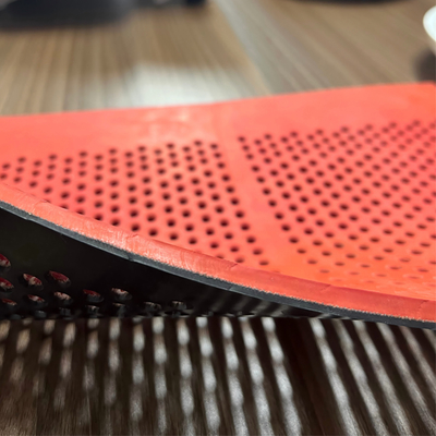 Tikar Layar Karet Anti-Penyumbatan 8mm dengan Lubang Persegi Panjang untuk Penyaringan Kering Basah