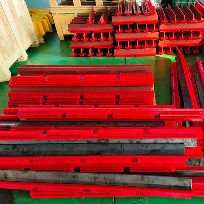 Polyurethane Dewatering Mesh 305mm Lebar 4mm Slot Rail Dukungan